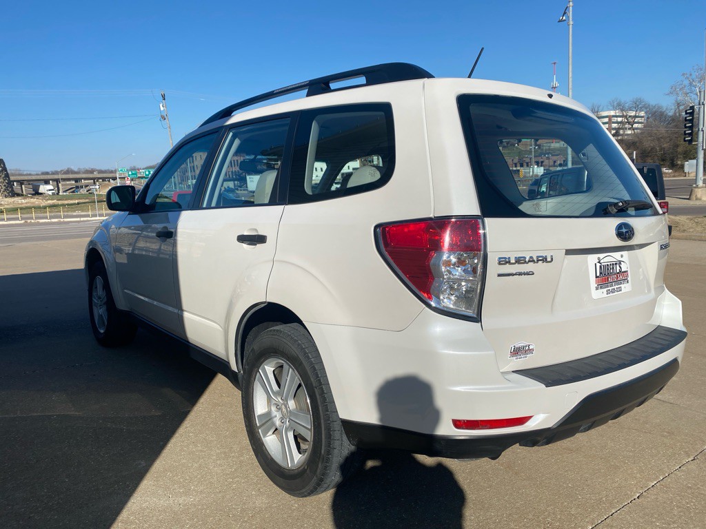 2010 Subaru Forester Image 4