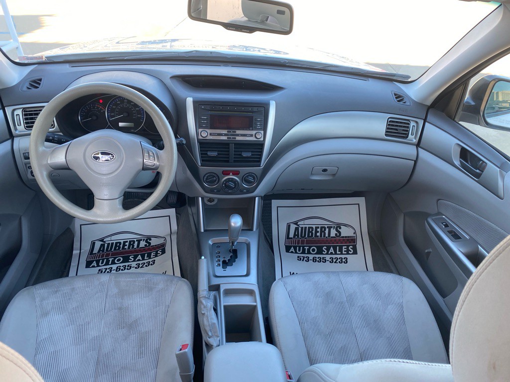 2010 Subaru Forester Image 12