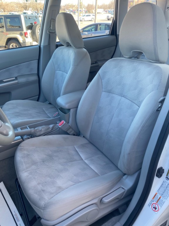 2010 Subaru Forester Image 13