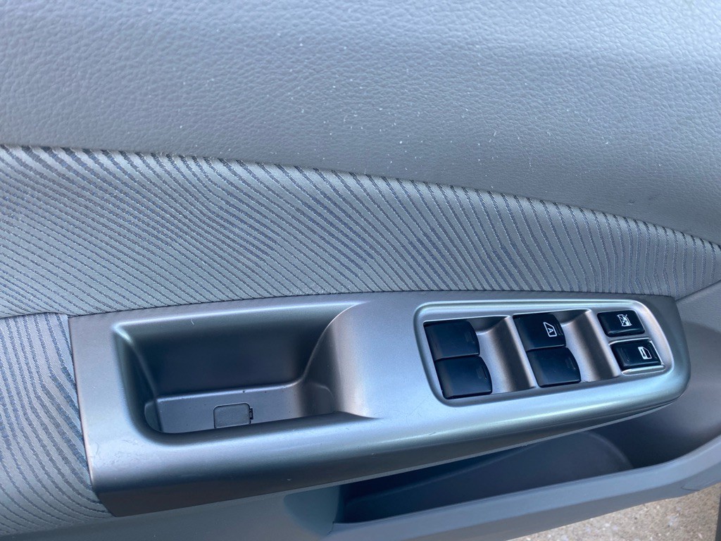 2010 Subaru Forester Image 14