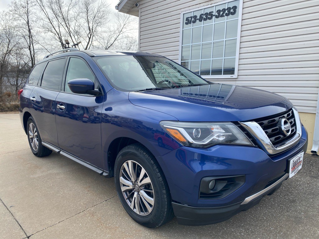 2020 Nissan Pathfinder Image 2