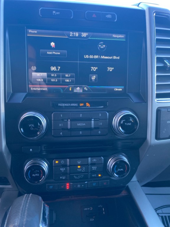 2015 Ford F-150 Image 17