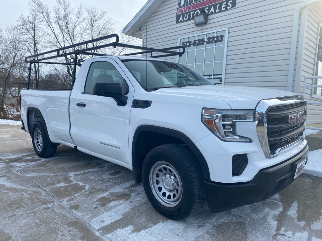 2019 GMC Sierra Image 2