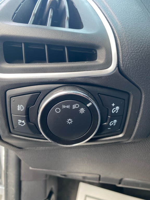 2014 Ford Focus Image 16