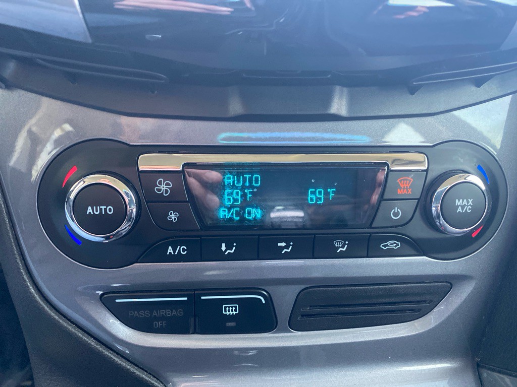 2014 Ford Focus Image 19