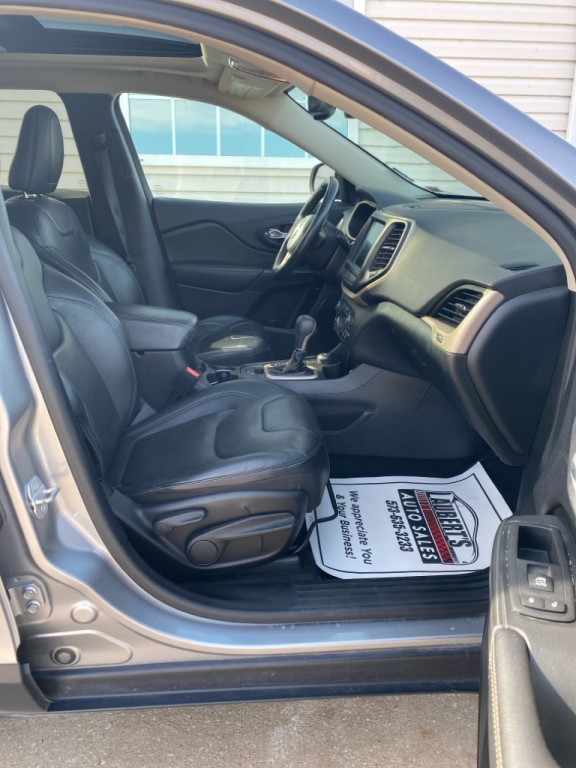 2015 Jeep Cherokee Image 10