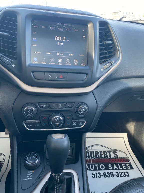 2015 Jeep Cherokee Image 15