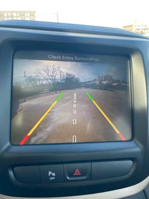 2015 Jeep Cherokee Image 18