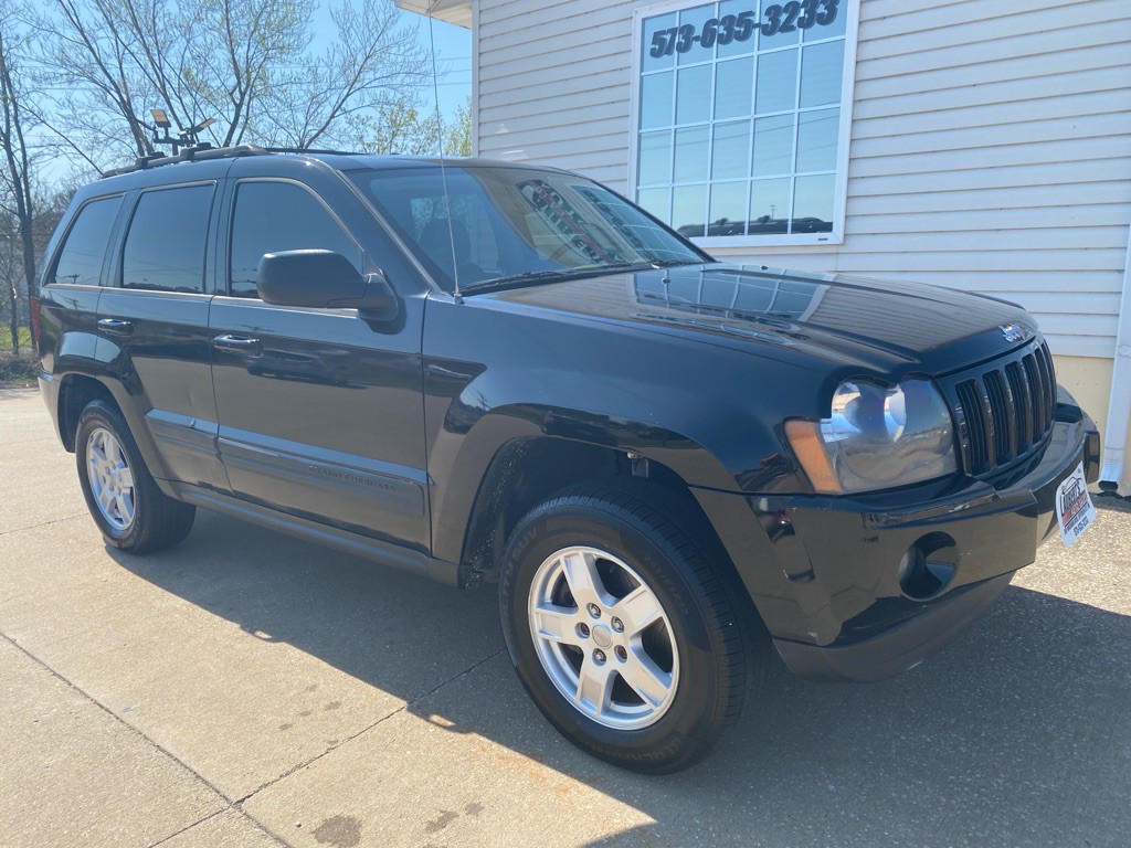 2006 Jeep Grand Cherokee Image 2