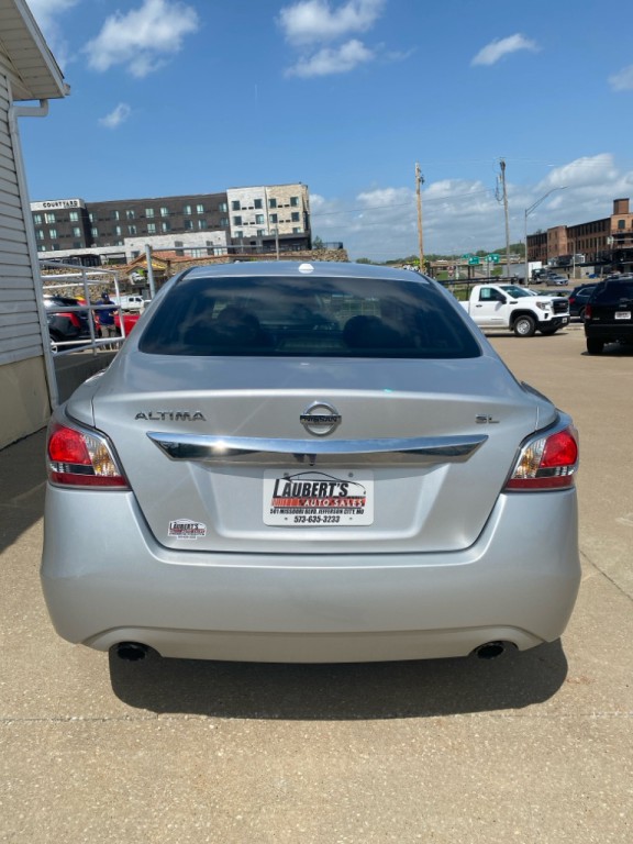 2015 Nissan Altima Image 7