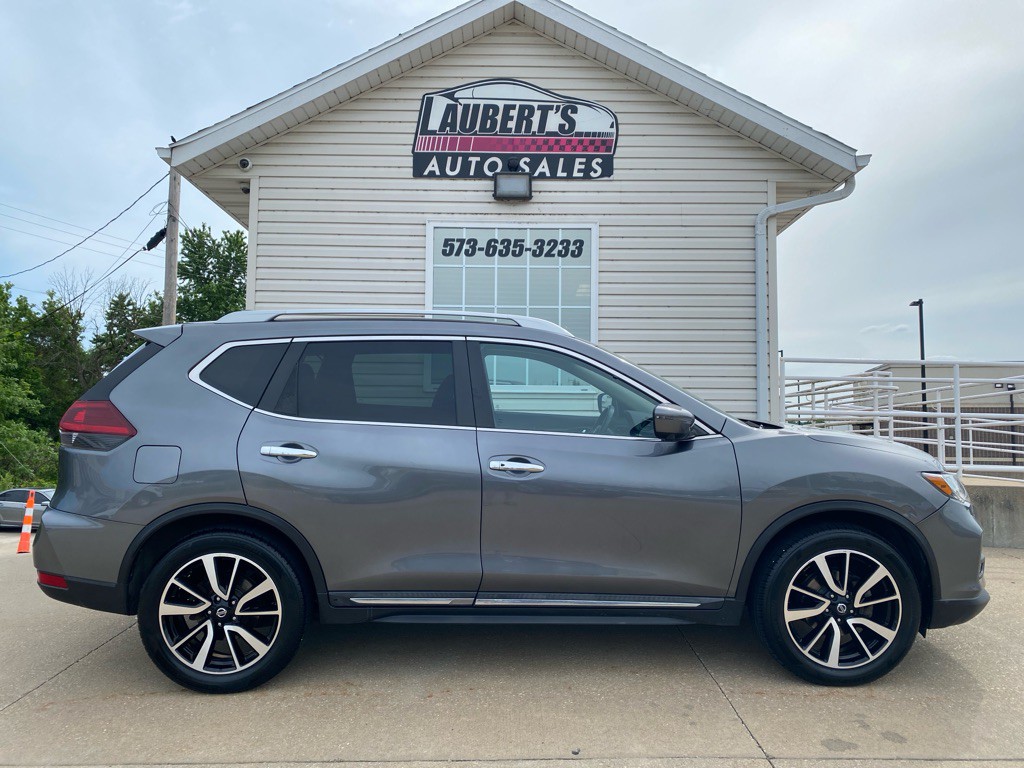 2019 Nissan Rogue Image 1
