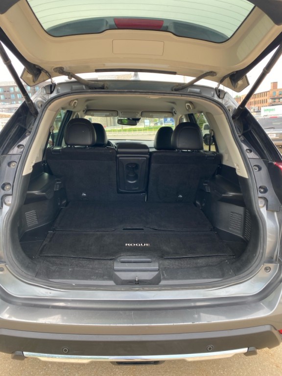 2019 Nissan Rogue Image 8
