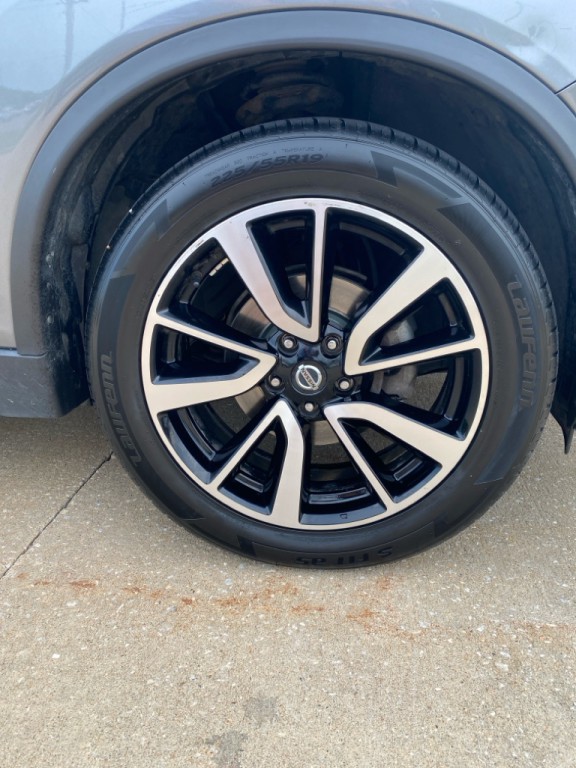 2019 Nissan Rogue Image 9