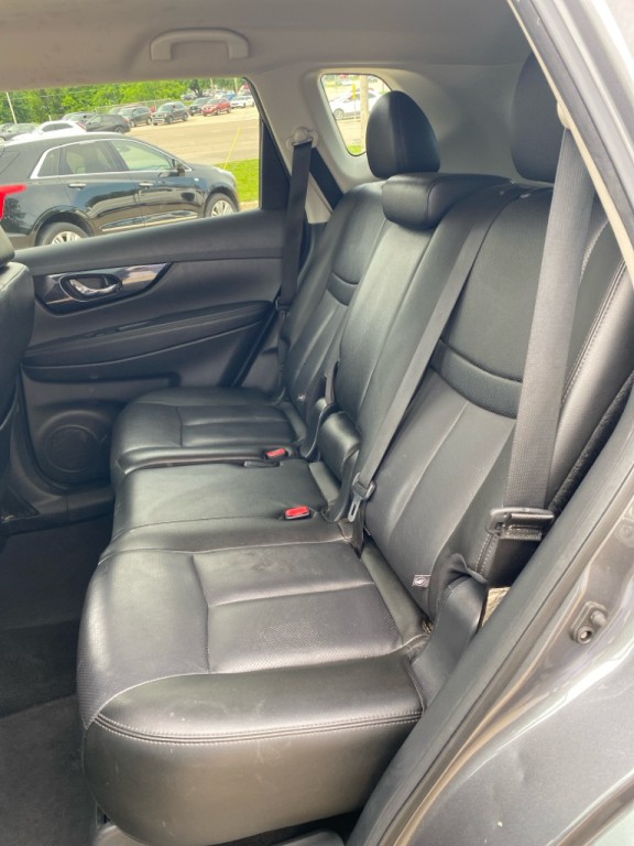 2019 Nissan Rogue Image 12