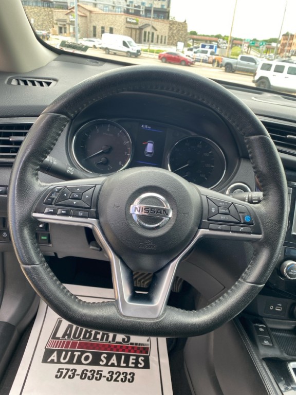 2019 Nissan Rogue Image 15