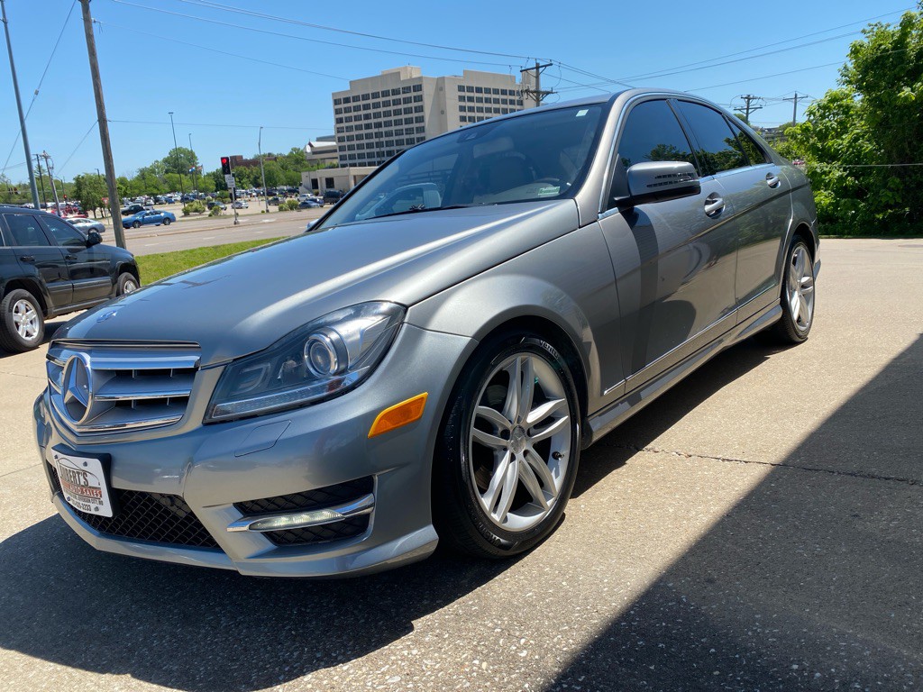 2012 Mercedes-Benz C-Class Image 5