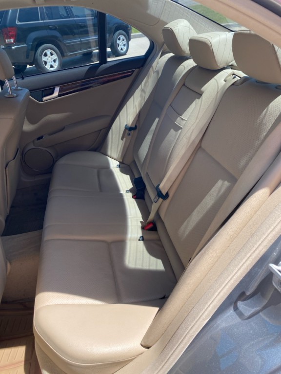 2012 Mercedes-Benz C-Class Image 12