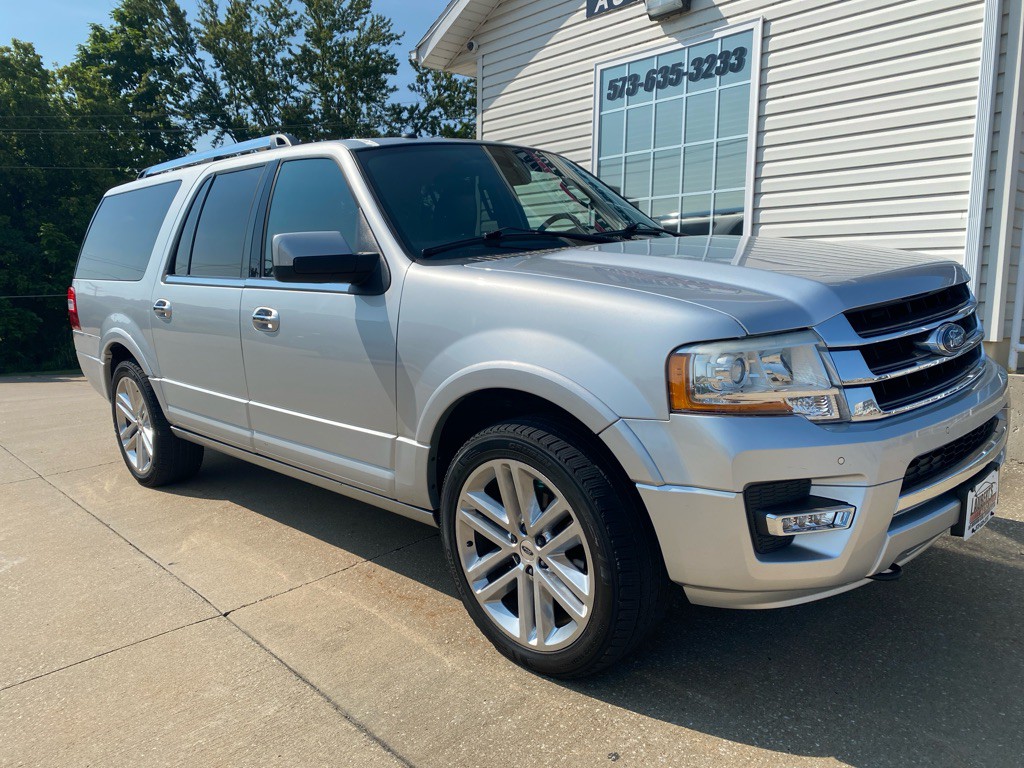 2017 Ford Expedition Image 2