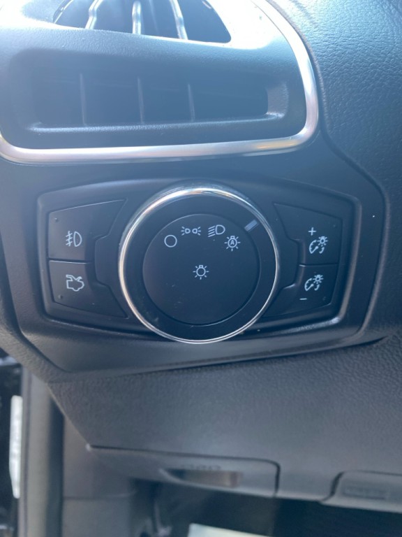 2014 Ford Focus Image 16