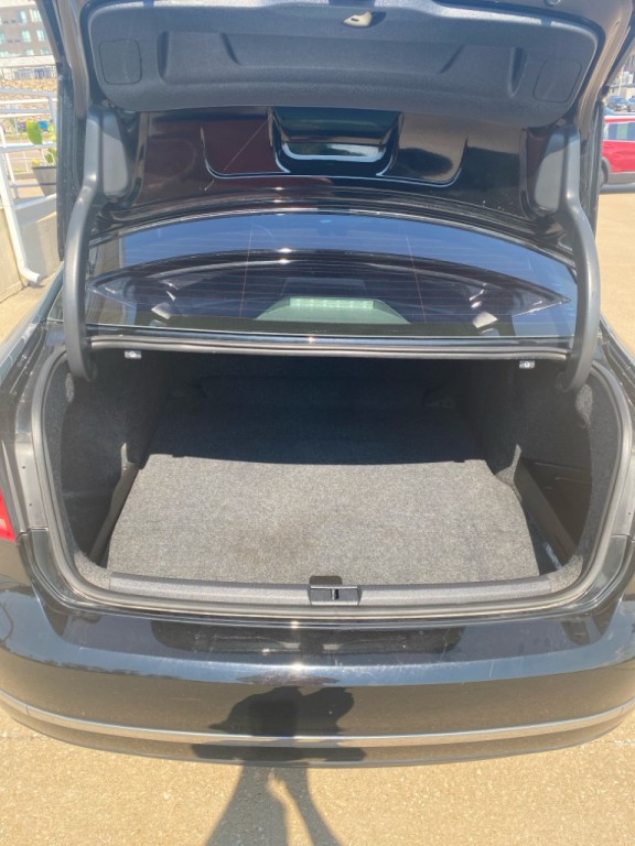 2014 Volkswagen Passat Image 8