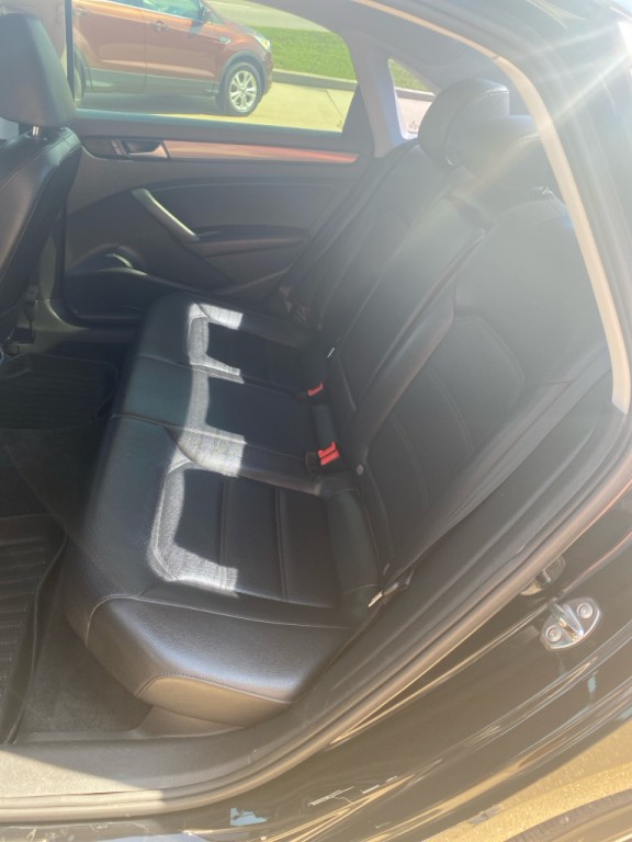 2014 Volkswagen Passat Image 12
