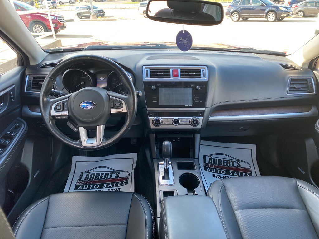 2015 Subaru Outback Image 12