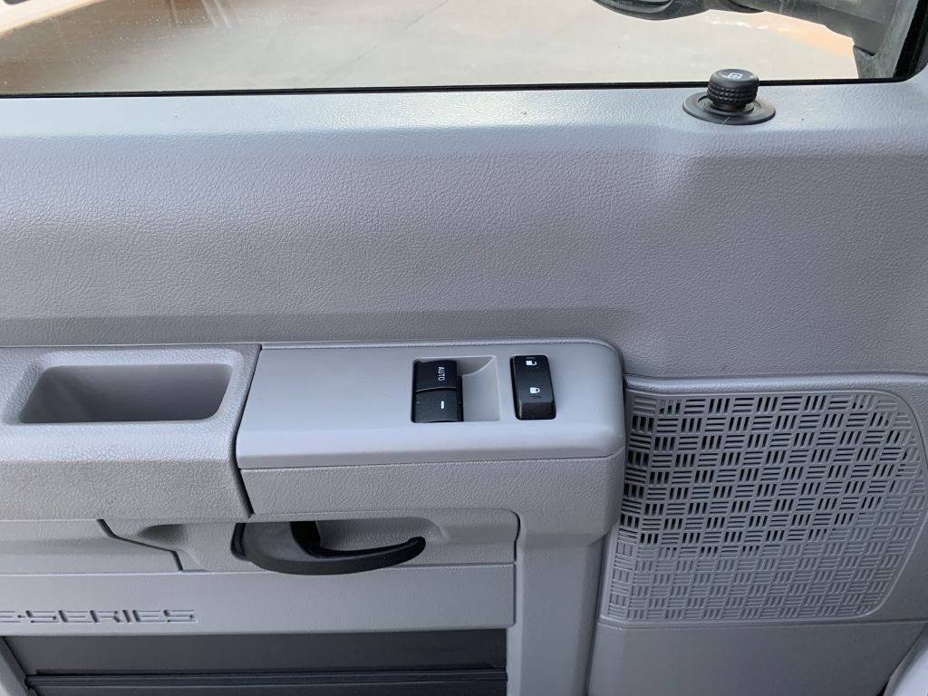 2023 Ford Econoline Image 10