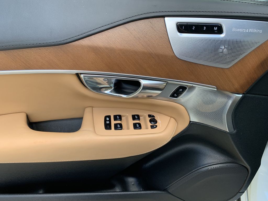 2016 Volvo XC90 Image 9