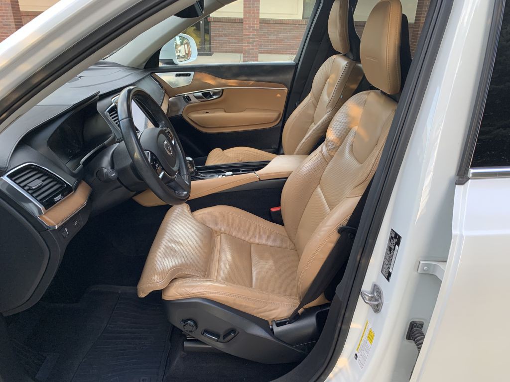 2016 Volvo XC90 Image 10