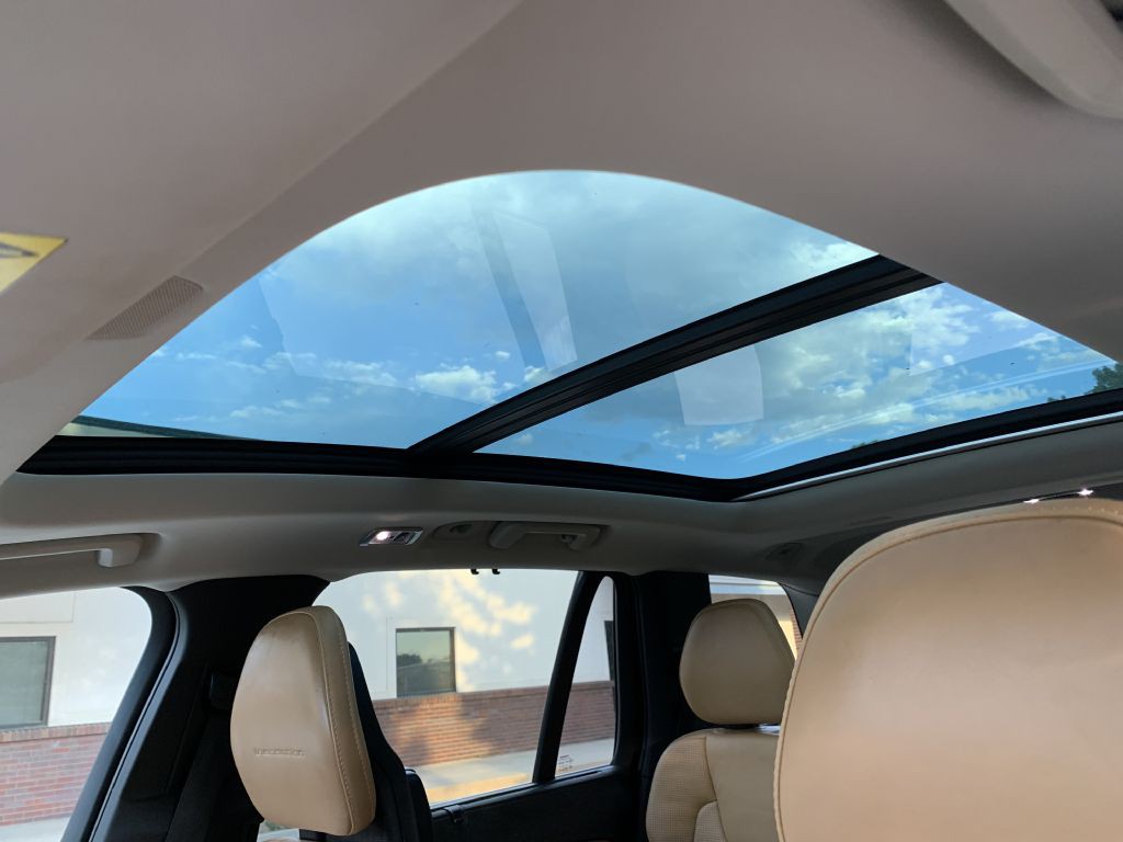 2016 Volvo XC90 Image 15