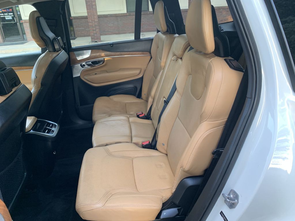 2016 Volvo XC90 Image 16