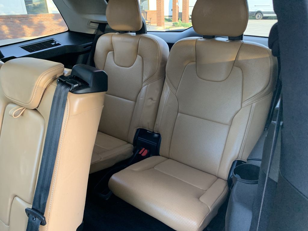 2016 Volvo XC90 Image 17