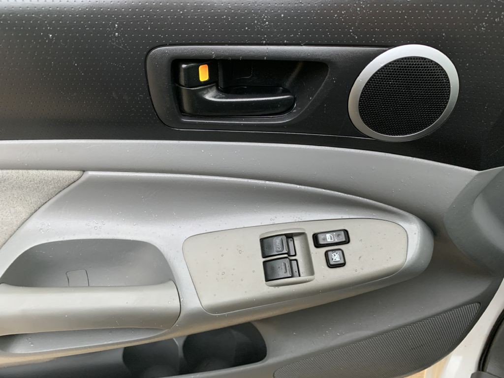 2007 Toyota Tacoma Image 9