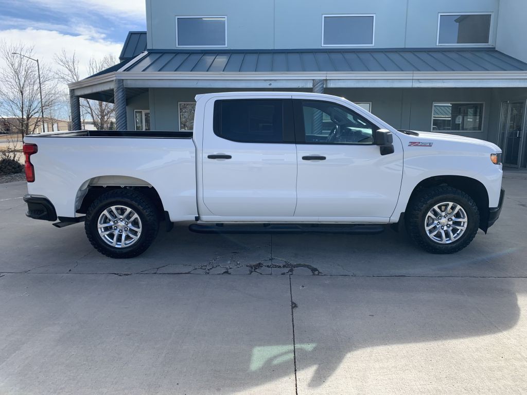 2021 Chevrolet Silverado 1500 Image 2