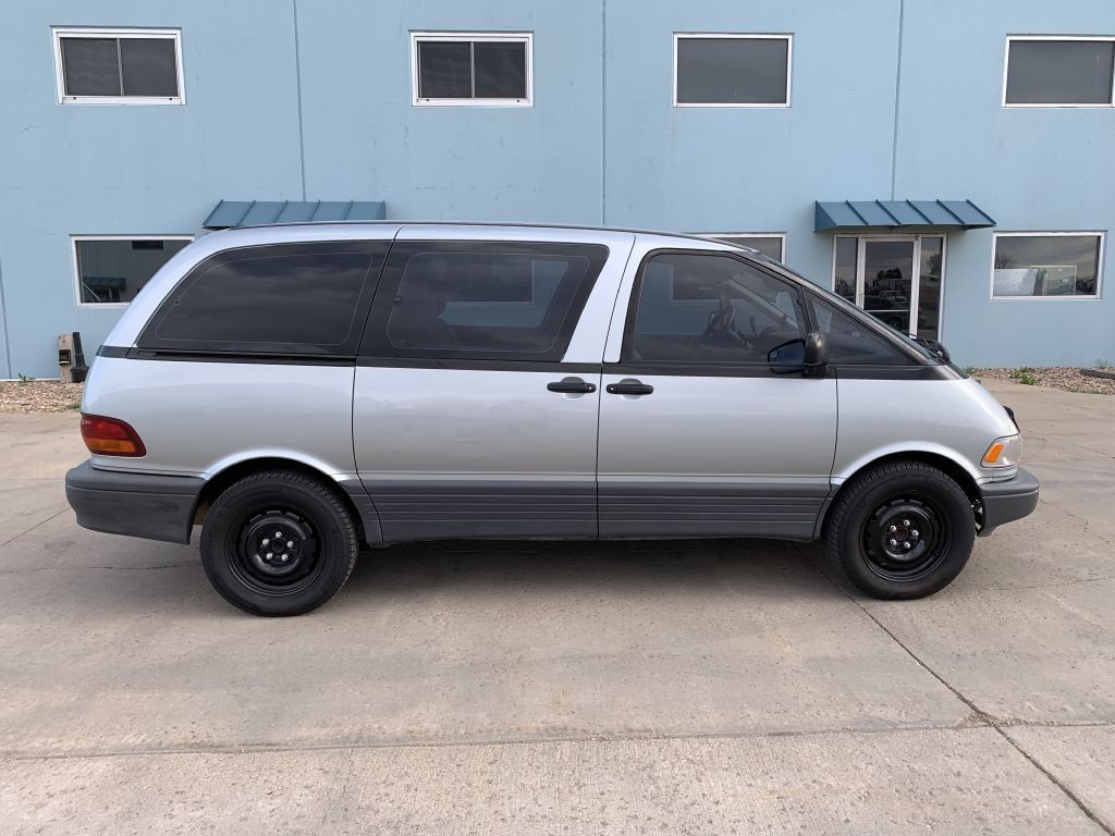 1992 Toyota Previa Image 2