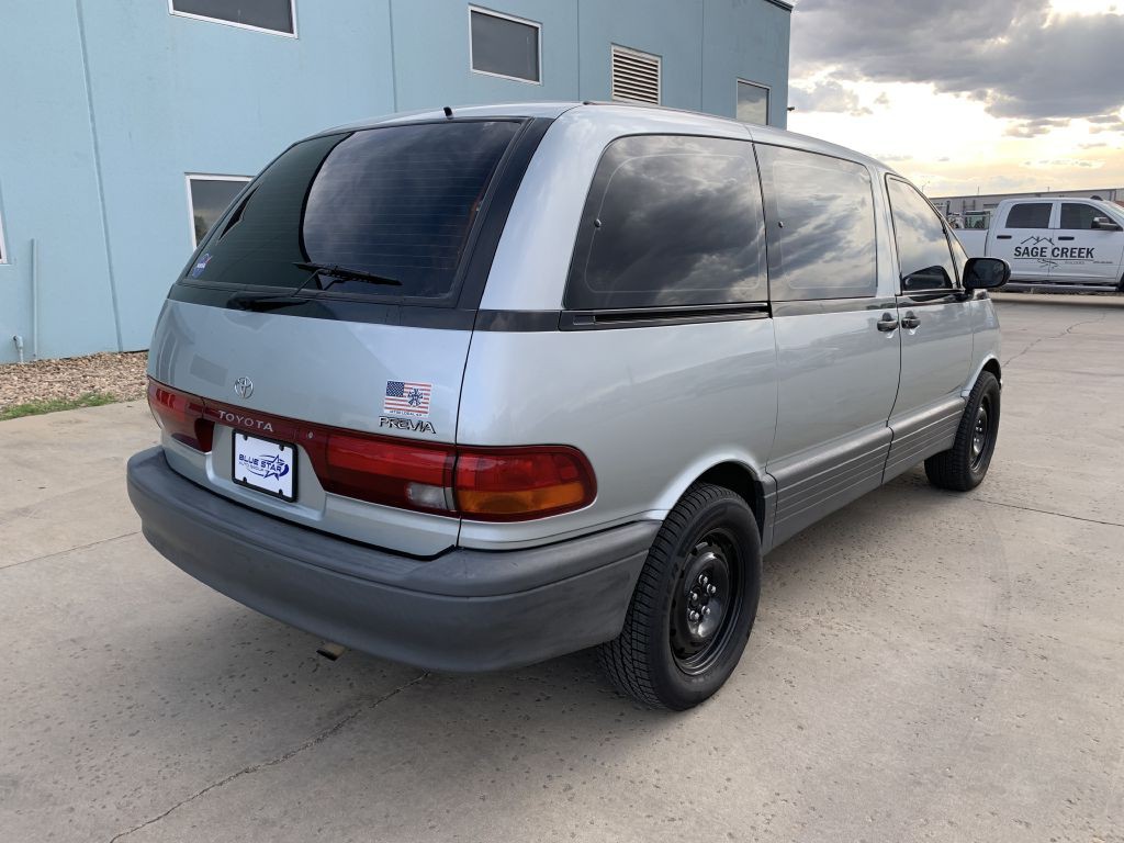 1992 Toyota Previa Image 3