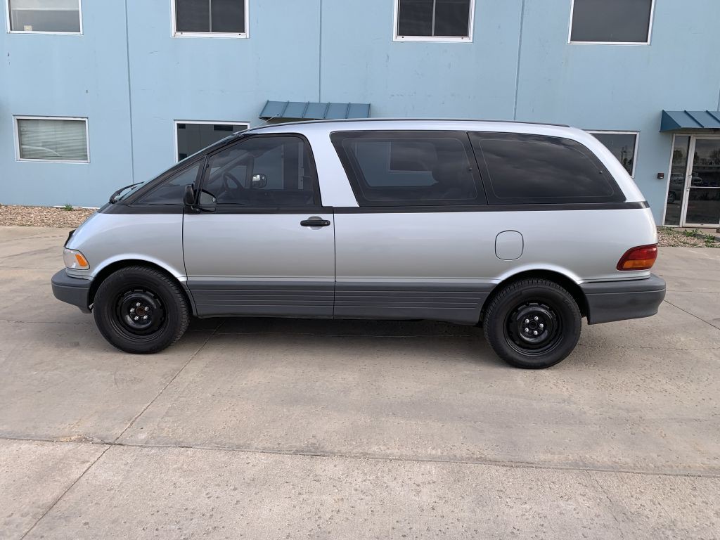 1992 Toyota Previa Image 6
