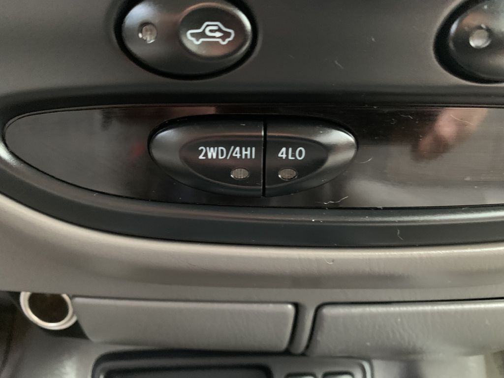 2006 Toyota Tundra Image 12