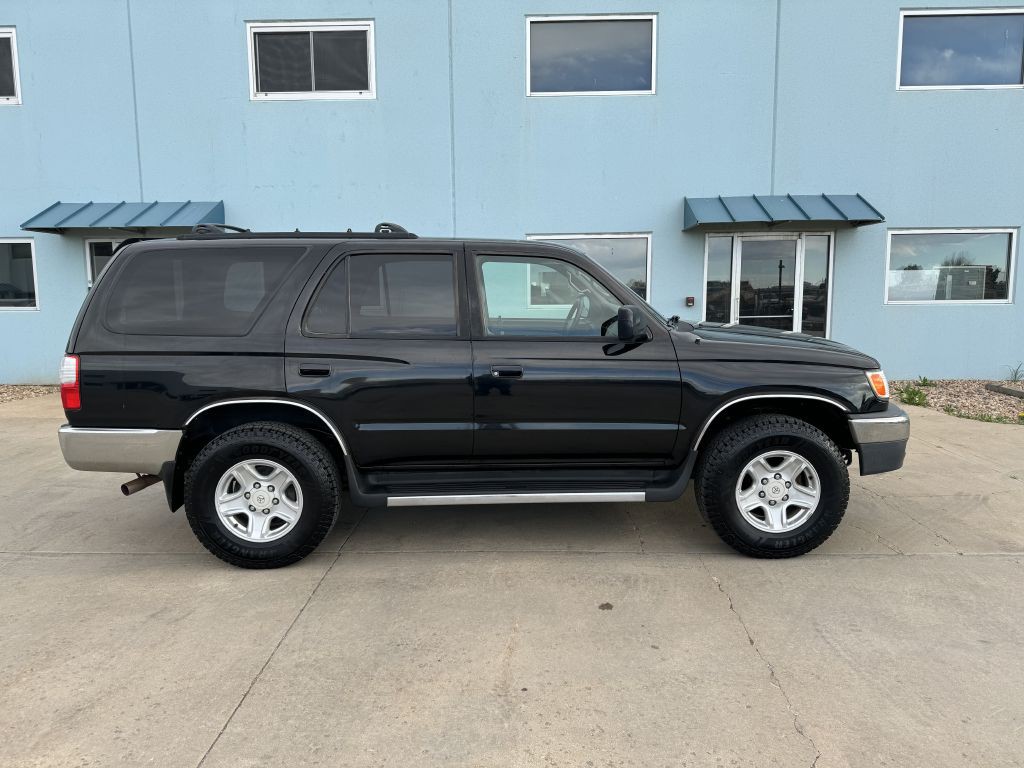 2001 Toyota 4Runner Image 2