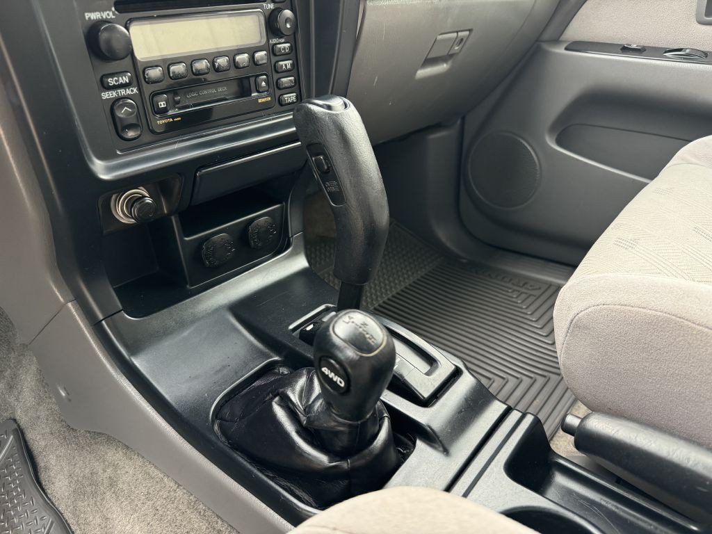 2001 Toyota 4Runner Image 9