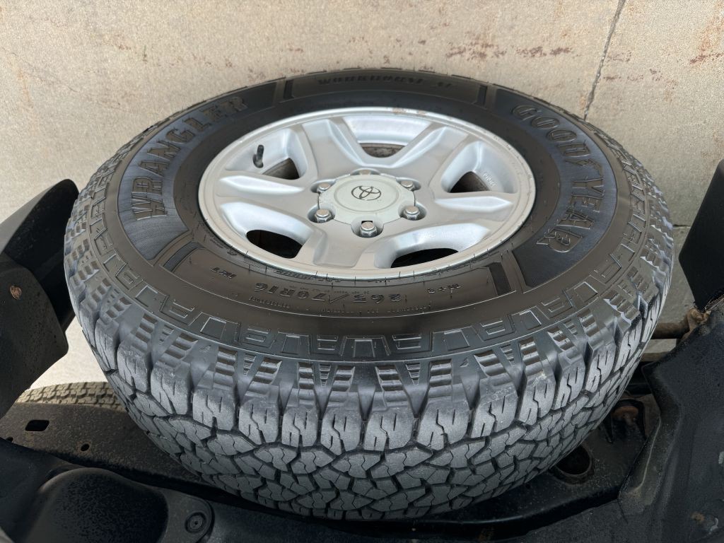 2001 Toyota 4Runner Image 13