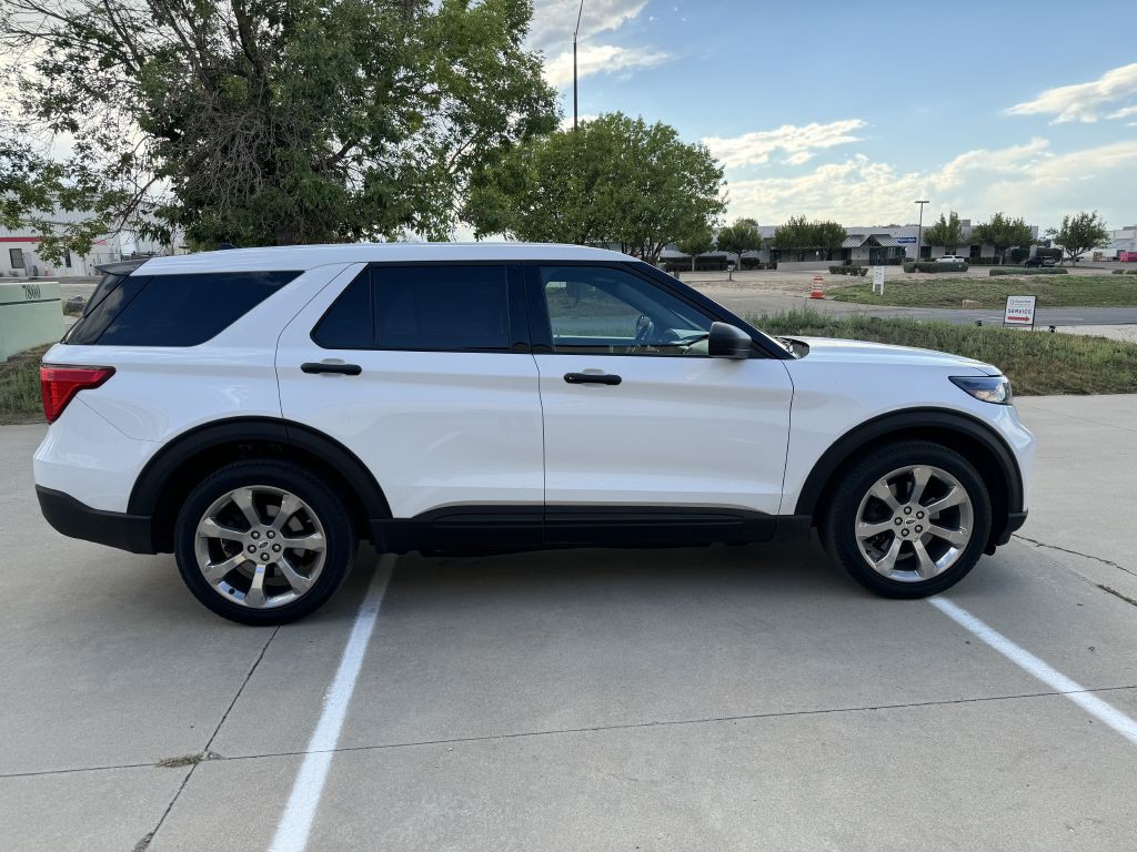 2020 Ford Explorer Image 2