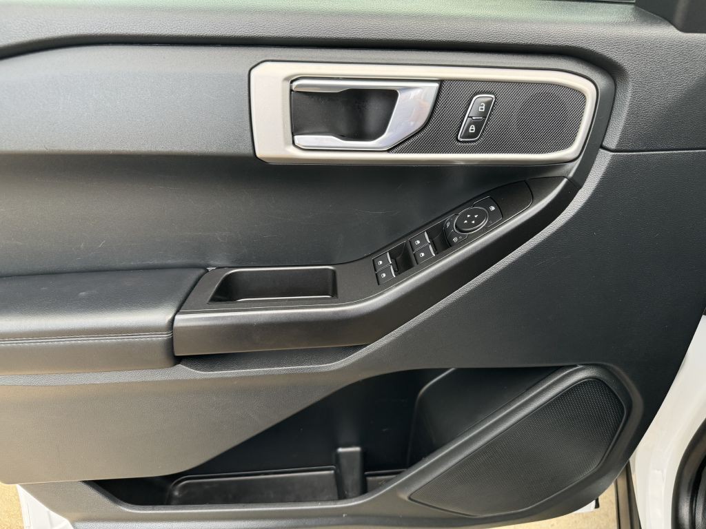 2020 Ford Explorer Image 9