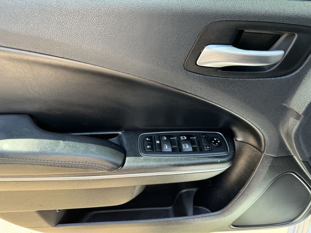 2019 Dodge Charger Image 9