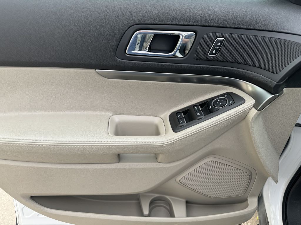 2013 Ford Explorer Image 9