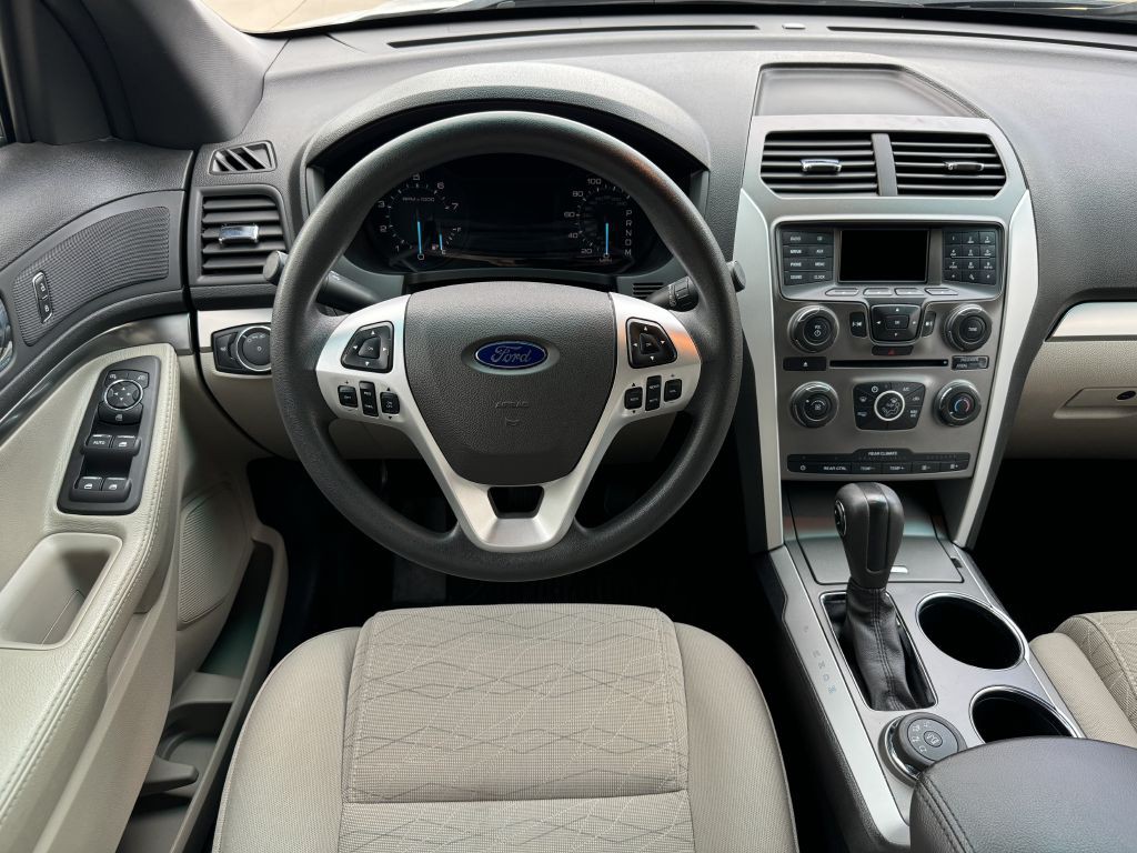 2013 Ford Explorer Image 11