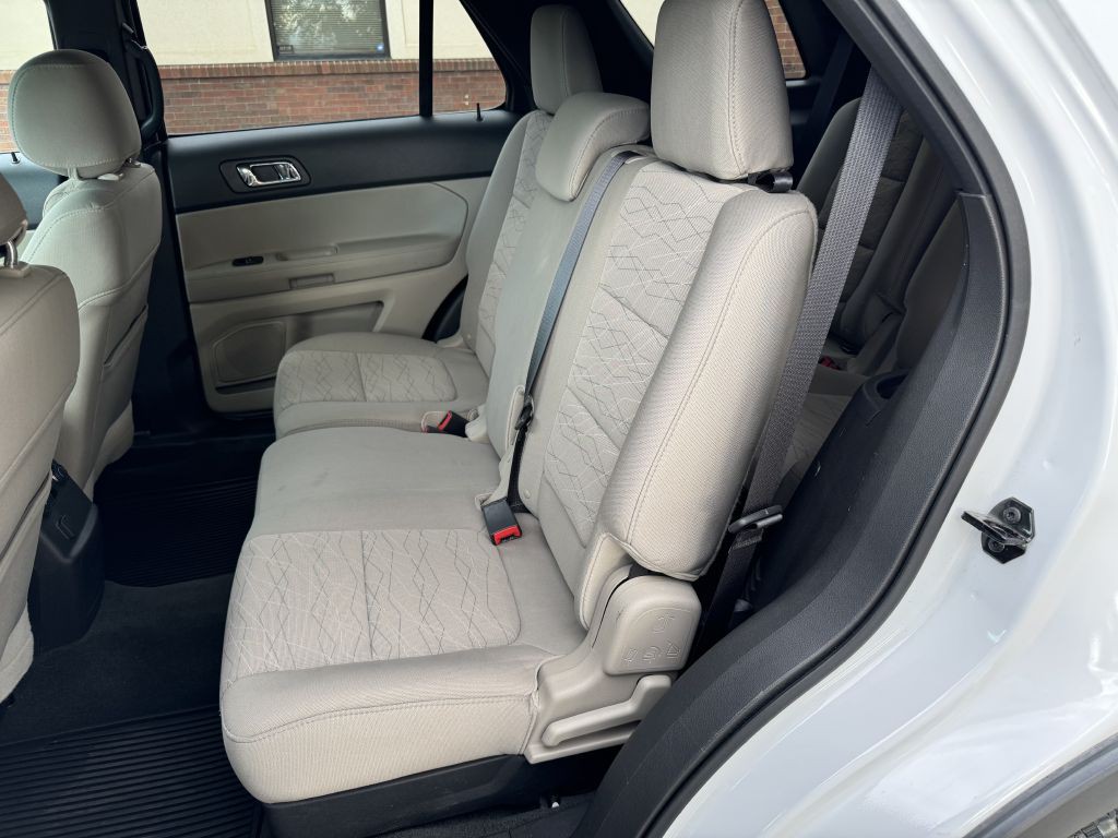 2013 Ford Explorer Image 15