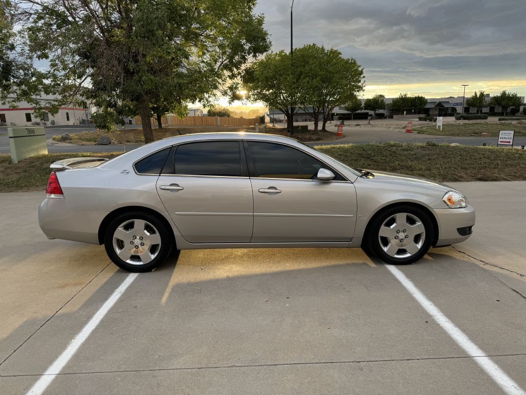 2007 Chevrolet Impala Image 2