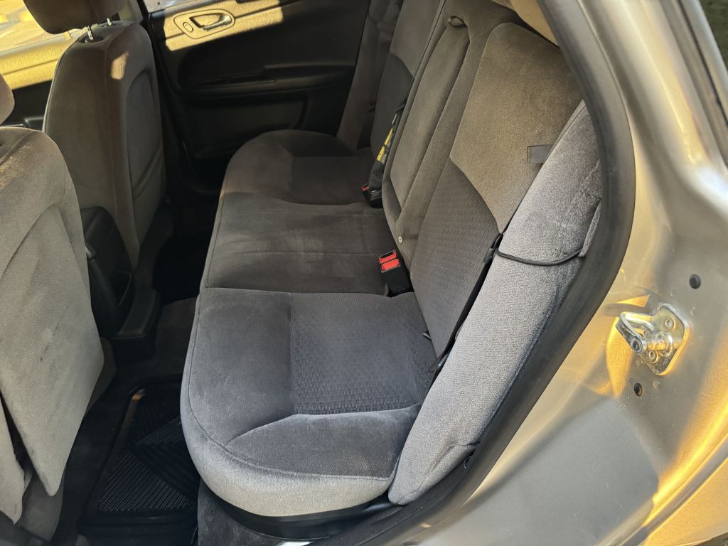 2007 Chevrolet Impala Image 12