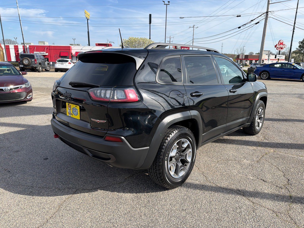 2019 Jeep Cherokee Image 3
